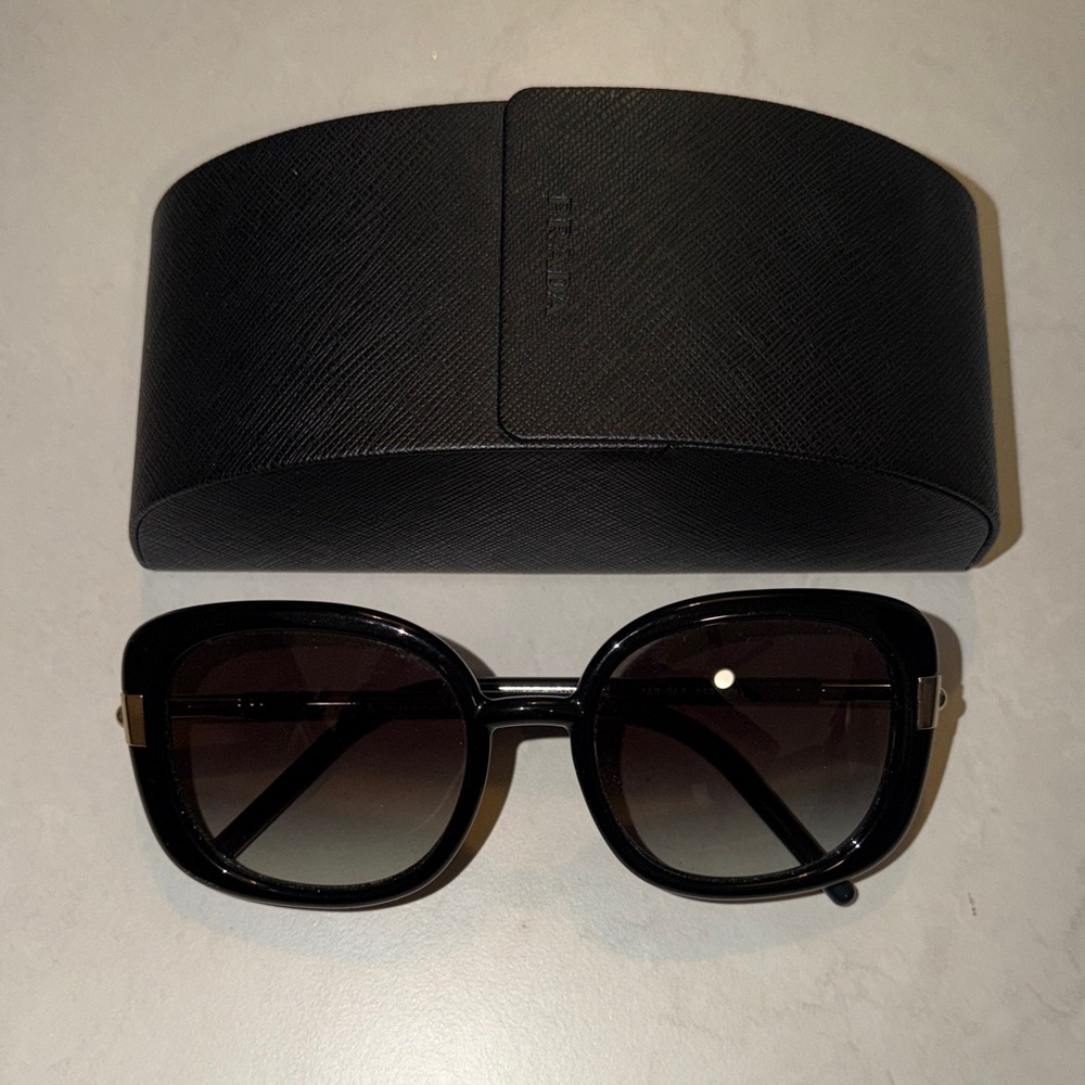 Prada Elegant Black Sunglasses